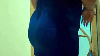 bbw group shows off curves backstage
