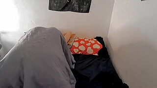 la linda del barrio escapes parents to fuck in cheap motel