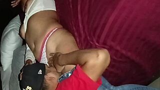 Mi cuñada putita pillada en el antro se calienta