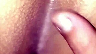 مصرية مربربة تتناك في كسها وطيزها 🔥
